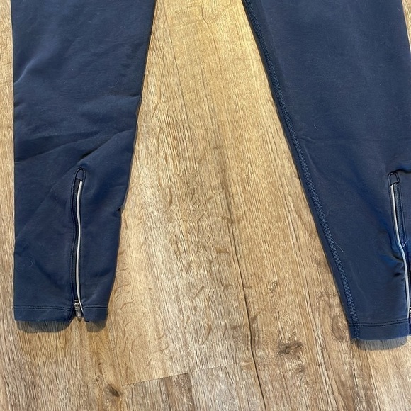 NAVY NIKE JOGGERS (S) - Picture 8 of 9